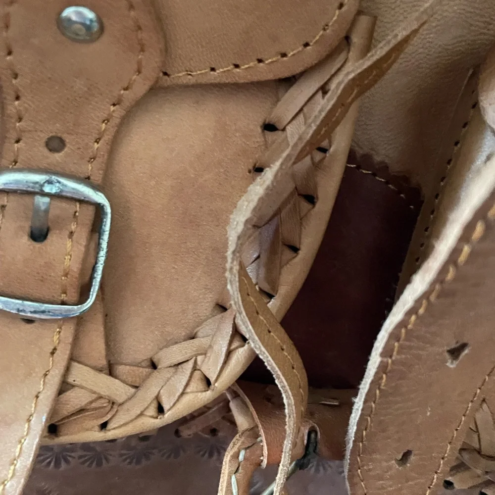 Handcrafted Leather Backpack - Picture 2 of 7